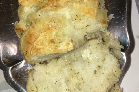 Cliquez pour zoomer ! Pain à l’ail, persil et mozzarella Thermomix par lea_102