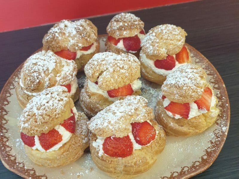 Cliquez pour zoomer ! Choux craquelin fraises chantilly Thermomix par boudiou