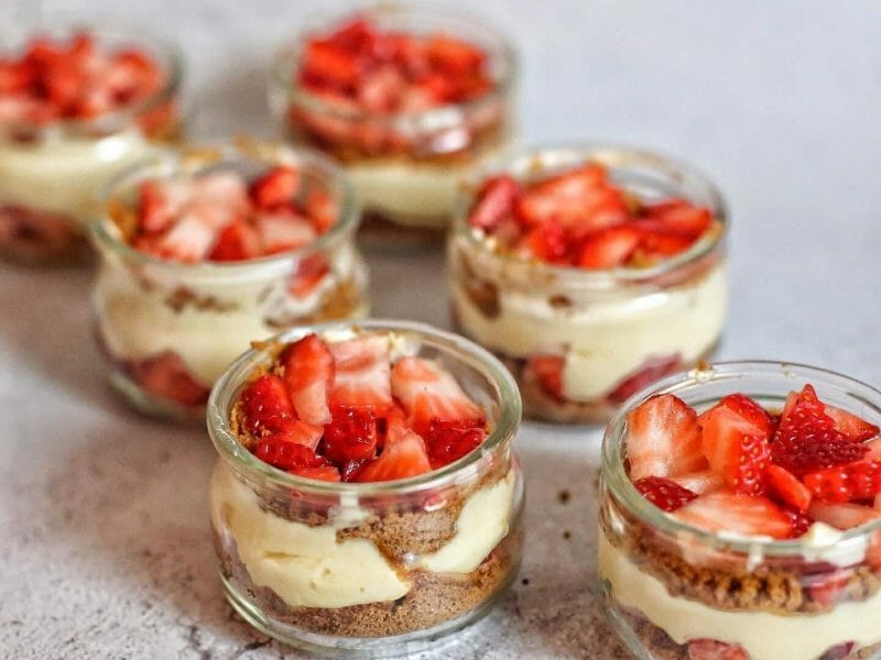 Cliquez pour zoomer ! Tiramisu aux fraises en verrines Thermomix par Marjo
