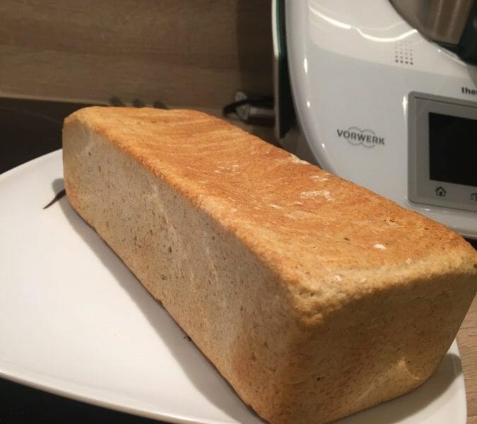 Pain de mie à la farine complète - Pan carré integrale - Un déjeuner de  soleil