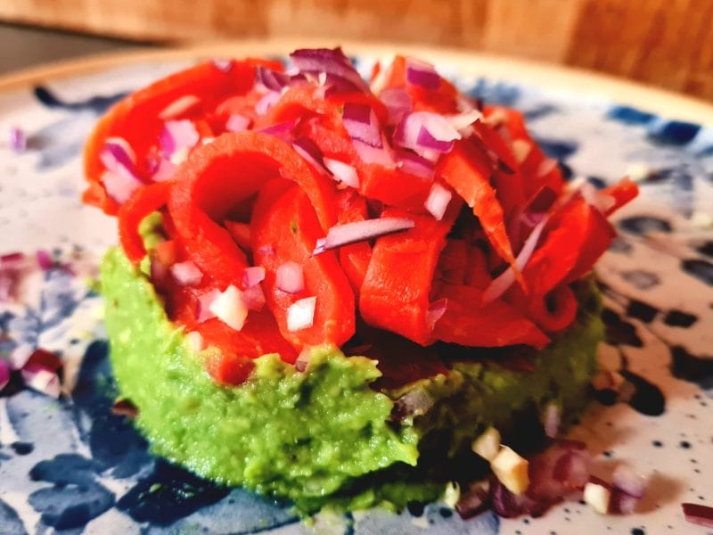 Cliquez pour zoomer ! Tartare aux 2 saumons sur purée d’avocat Thermomix par stephi7289