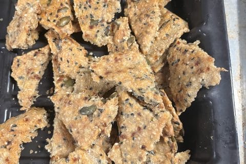 Cliquez pour zoomer ! Crackers salés à l’emmental et aux graines Thermomix par mag2677