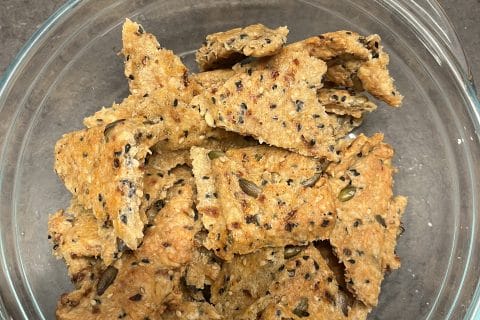 Cliquez pour zoomer ! Crackers salés à l’emmental et aux graines Thermomix par mag2677