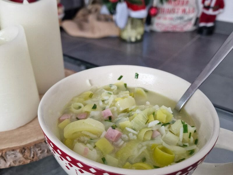 Cliquez pour zoomer ! Soupe de poireaux à la ciboulette Thermomix par Samantha66