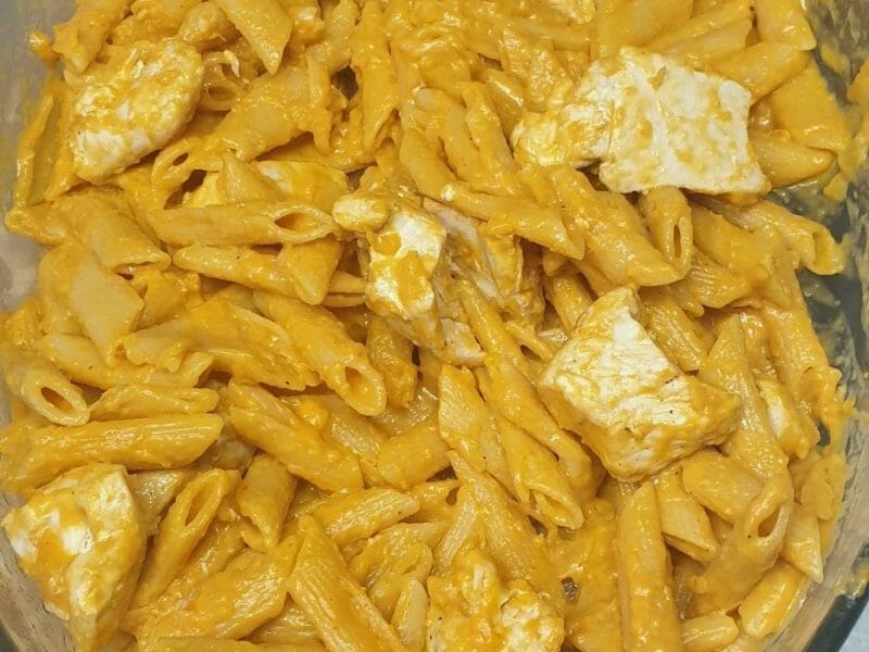 Cliquez pour zoomer ! Pennes au poulet, tomates et champignons Thermomix par murielle1601