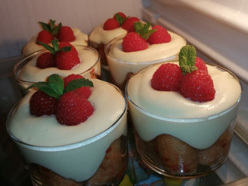 Cliquez pour zoomer ! Tiramisu aux framboises Thermomix par katia69