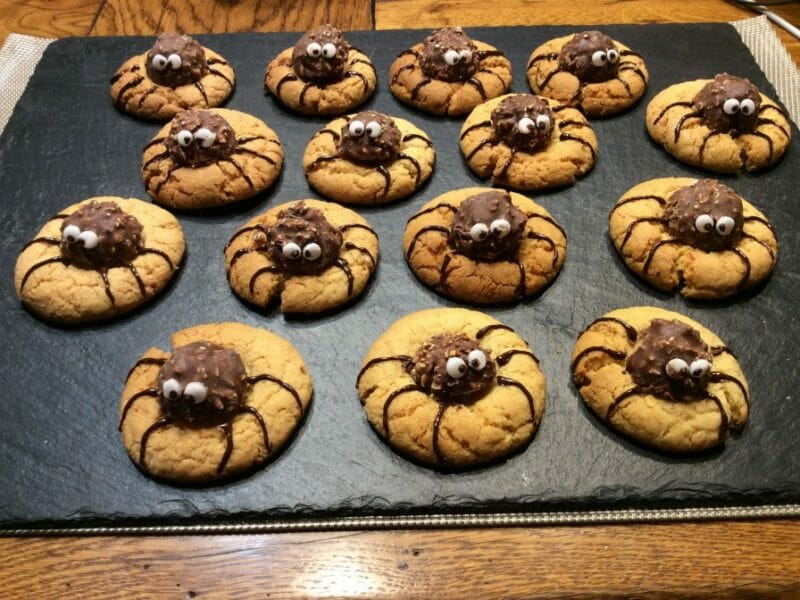 Cliquez pour zoomer ! Spider cookies (cookies araignées) Thermomix par niniefrikette