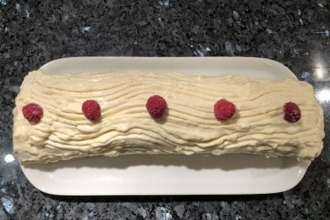 Cliquez pour zoomer ! Bûche de Noël framboises et chocolat blanc Thermomix par Chris