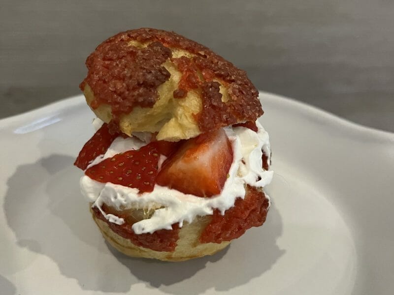 Cliquez pour zoomer ! Choux craquelin fraises chantilly Thermomix par sandy_30