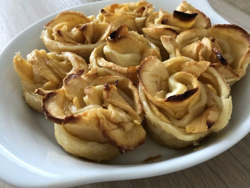 Cliquez pour zoomer ! Roses feuilletées aux pommes Thermomix par sandrine_259