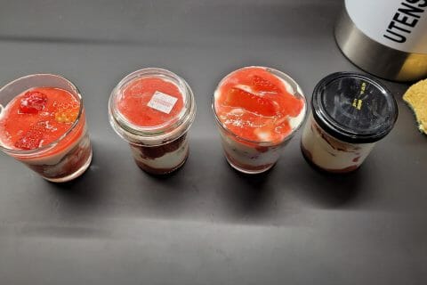 Cliquez pour zoomer ! Tiramisu aux fraises en verrines Thermomix par lya17