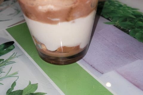 Cliquez pour zoomer ! Tiramisu aux fraises en verrines Thermomix par lya17