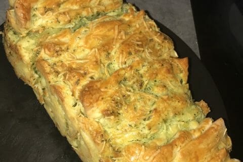 Cliquez pour zoomer ! Pain à l’ail, persil et mozzarella Thermomix par sarah_184