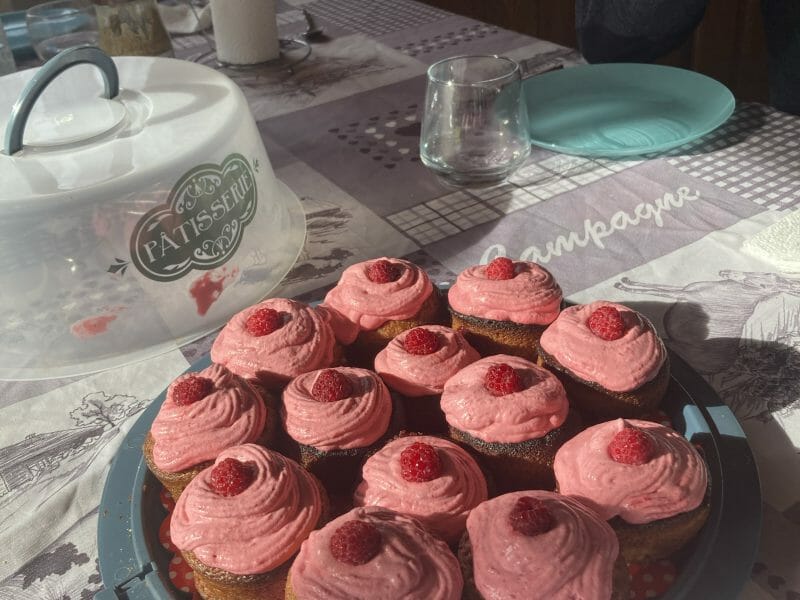 Cliquez pour zoomer ! Cupcakes à la framboise Thermomix par aurelyes