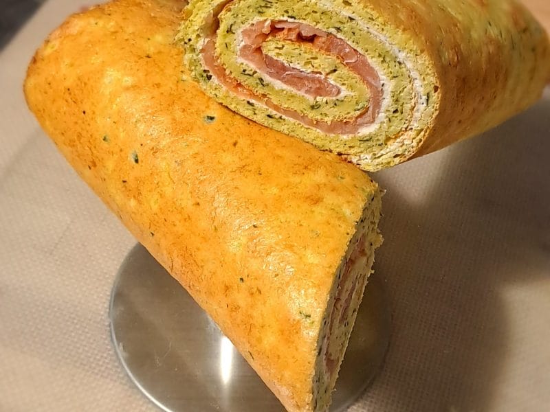 Cliquez pour zoomer ! Roulé aux courgettes et au saumon fumé Thermomix par vanou58