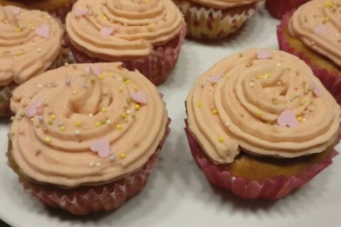 Cliquez pour zoomer ! Cupcakes à la framboise Thermomix par JoJo1604