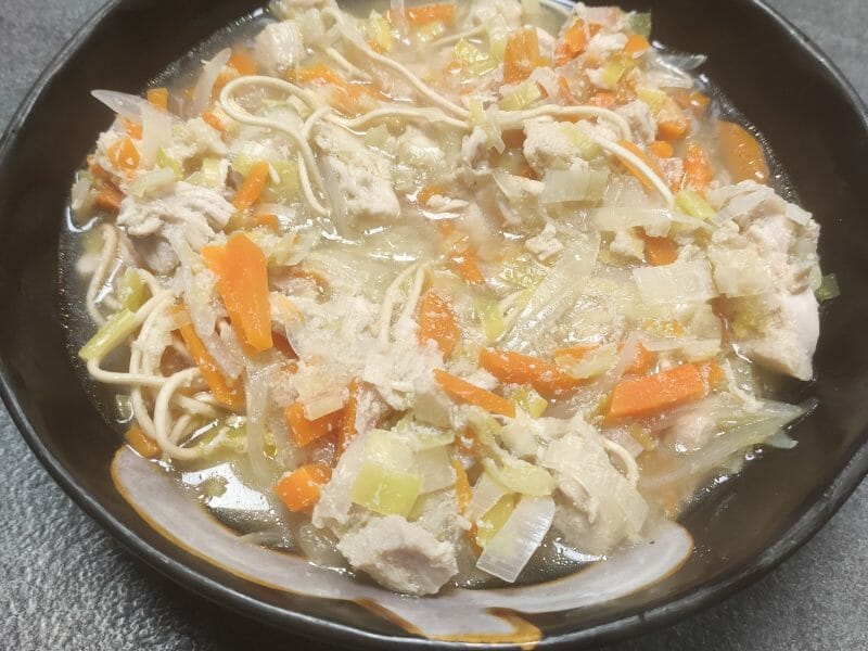 Cliquez pour zoomer ! Bouillon Chinois, poulet et poireaux Thermomix par johanna_39