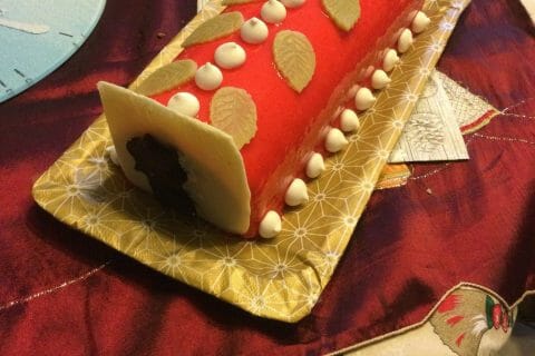 Cliquez pour zoomer ! Bûche de Noël framboises et chocolat blanc Thermomix par Titine45