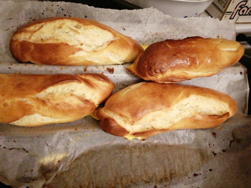 Cliquez pour zoomer ! Pain à hot-dog Thermomix par minnipouss