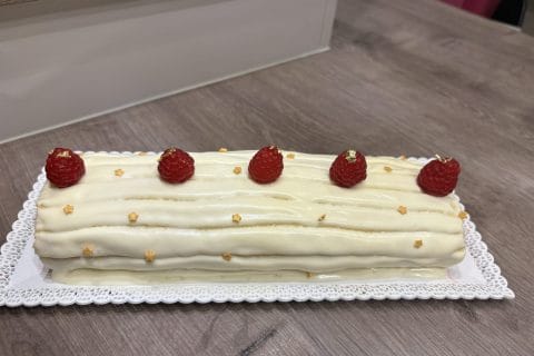 Bûche de Noël framboises et chocolat blanc Thermomix par saimas
