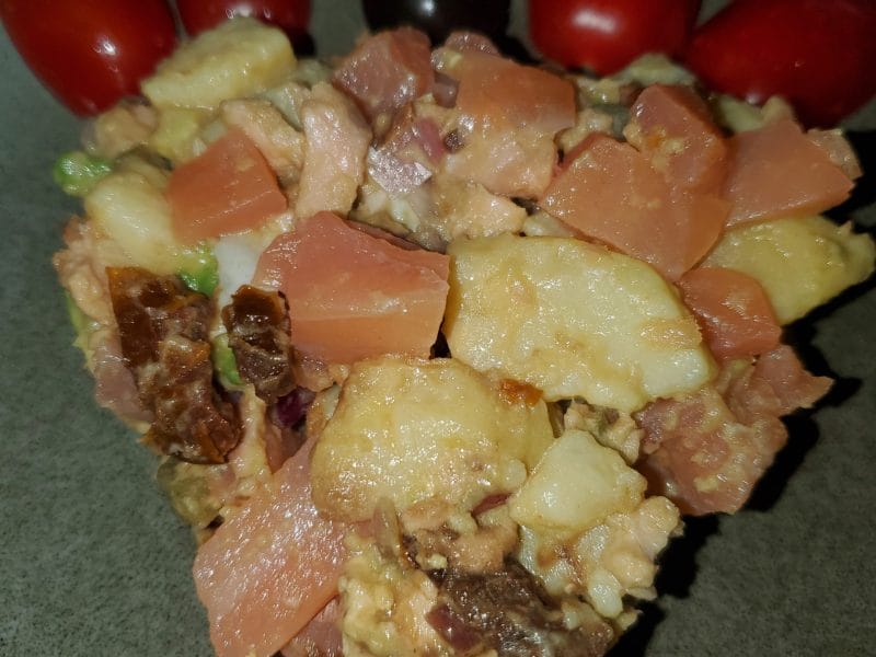 Cliquez pour zoomer ! Salade pommes de terre, saumon et avocat Thermomix par maga9