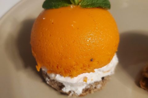 Cliquez pour zoomer ! Dômes à la mousse de poivrons et chèvre frais Thermomix par maga9