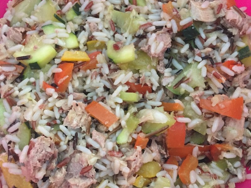 Cliquez pour zoomer ! Salade de riz au thon et aux légumes croquants Thermomix par SCSC