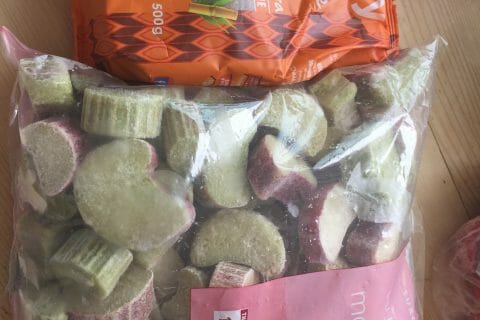 Cliquez pour zoomer ! Gâteau renversé à la rhubarbe et caramel au beurre salé Thermomix par SCSC