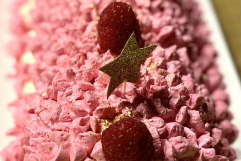 Cliquez pour zoomer ! Bûche de Noël framboises et chocolat blanc Thermomix par jennifer_67720