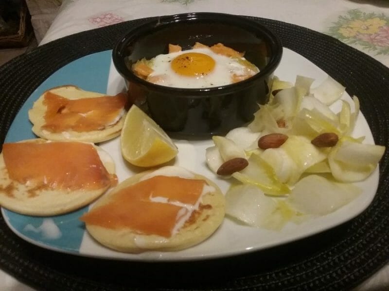 Cliquez pour zoomer ! Oeufs cocotte poireaux et saumon fumé Thermomix par Menina31