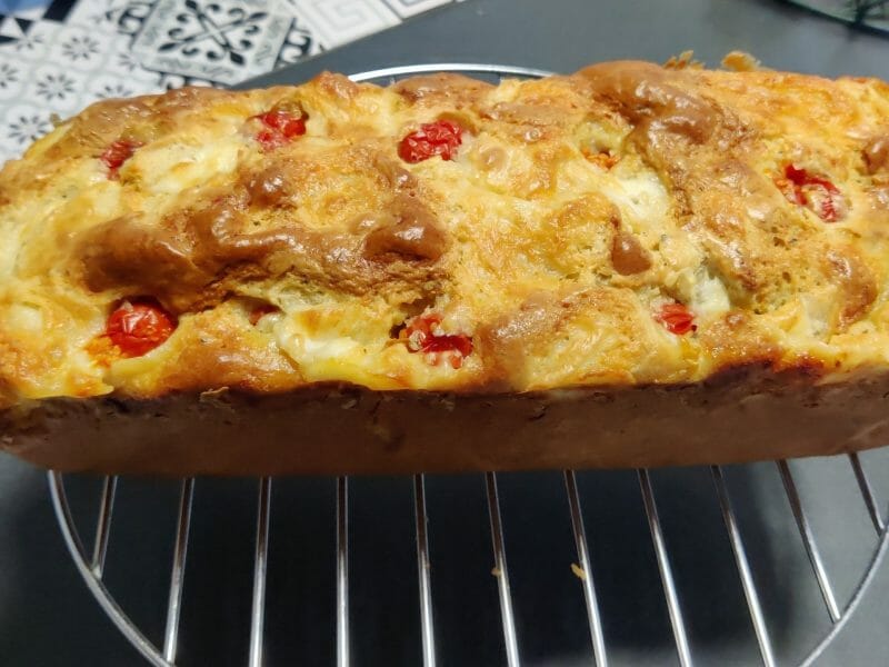 Cliquez pour zoomer ! Cake tomates mozzarella et lardons Thermomix par Menina31