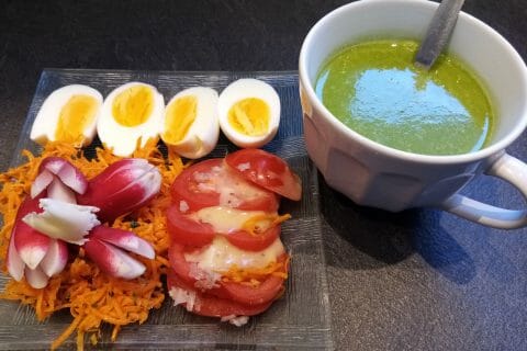 Velouté aux fanes de radis au Thermomix - Cookomix