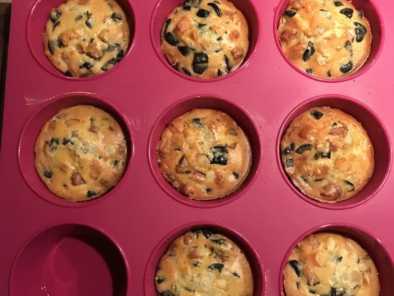 Cliquez pour zoomer ! Cake salé jambon fromage et olives Thermomix par nathalie_253