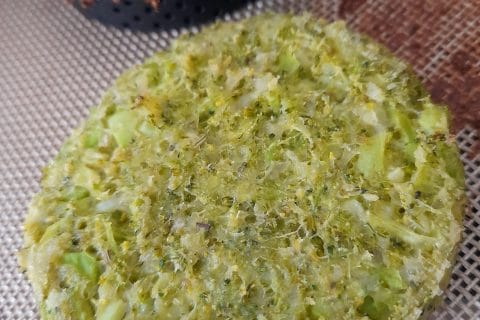 Cliquez pour zoomer ! Galettes de brocolis Thermomix par emeline_50