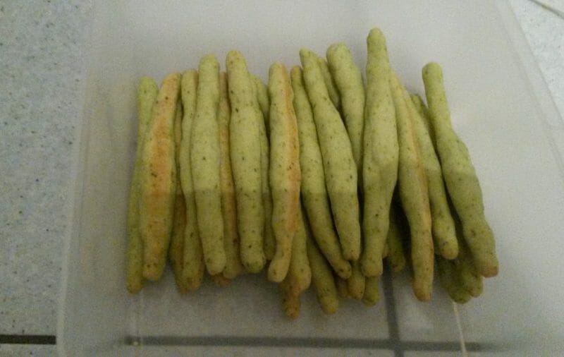 Cliquez pour zoomer ! Gressins parmesan basilic Thermomix par Emydriase