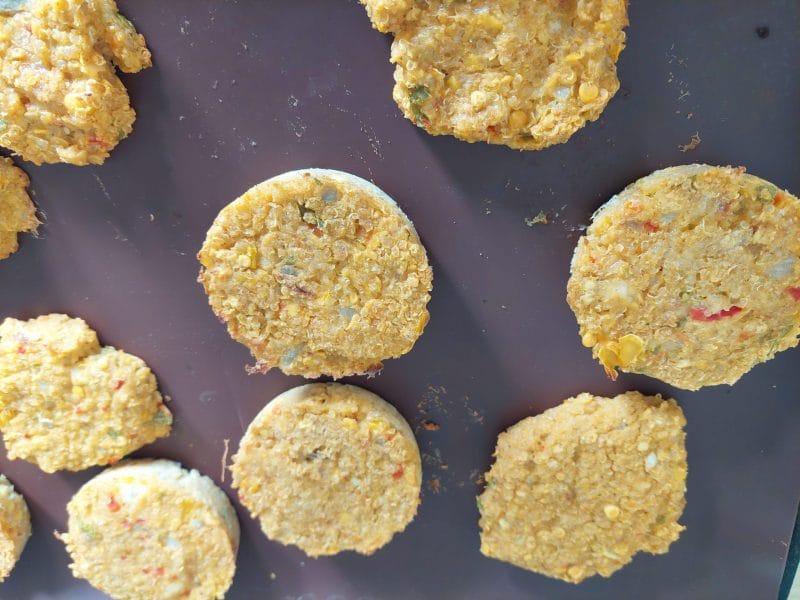 Cliquez pour zoomer ! Galettes de lentilles et quinoa Thermomix par Emydriase