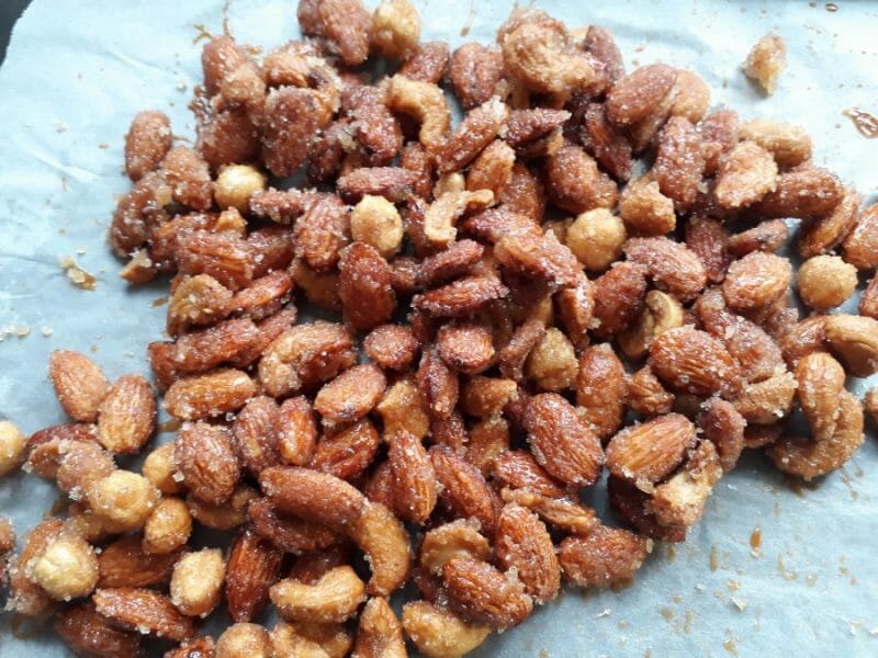 Cliquez pour zoomer ! Amandes grillées à la cannelle et au miel Thermomix par Emydriase