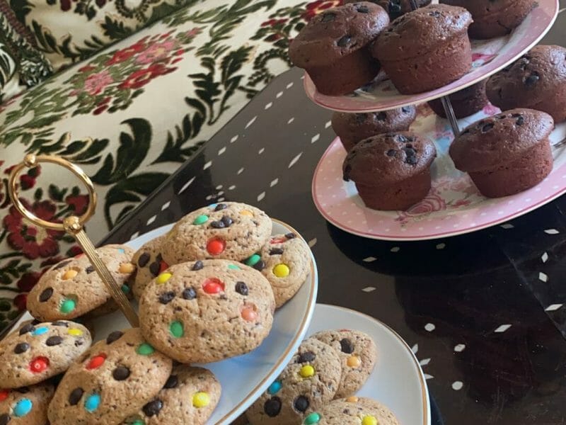 Cliquez pour zoomer ! Cookies aux éclats de pralines roses et pépites de chocolat Thermomix par Amira