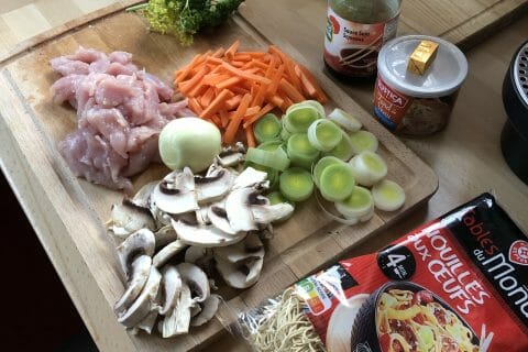 Cliquez pour zoomer ! Bouillon Chinois, poulet et poireaux Thermomix par Blanchecvn