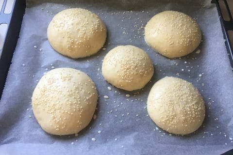 Cliquez pour zoomer ! Pains hamburger Thermomix par Milie74