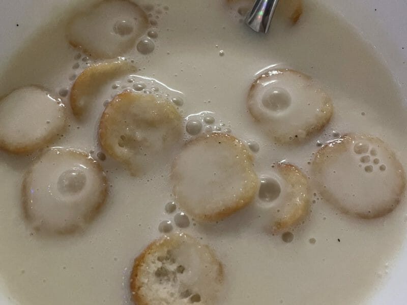 Cliquez pour zoomer ! Velouté à l’ail Thermomix par chris27200