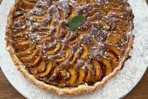 Cliquez pour zoomer ! Tarte aux pêches jaunes et pistache Thermomix par Judjoulai