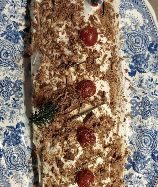 Cliquez pour zoomer ! Bûche forêt noire Thermomix par Sylfrandre