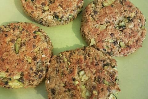 Cliquez pour zoomer ! Steaks lentilles, pois chiches, courgettes Thermomix par bebe17