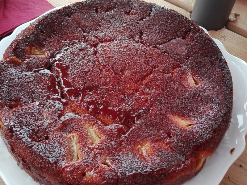 Cliquez pour zoomer ! Gâteau renversé à la rhubarbe et caramel au beurre salé Thermomix par hyppie