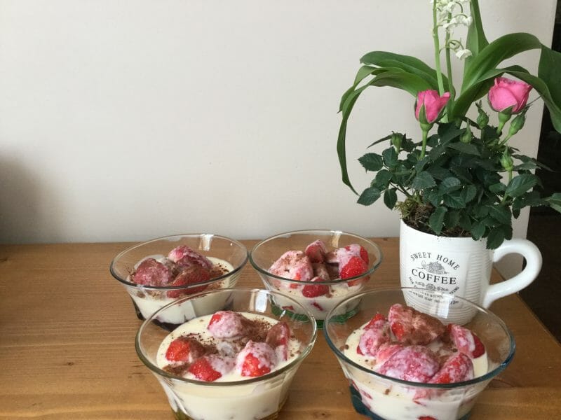 Cliquez pour zoomer ! Délices fraises et chocolat blanc Thermomix par chocolatitine