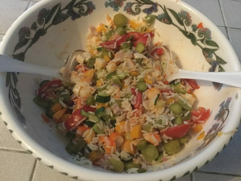 Cliquez pour zoomer ! Salade de riz au thon et aux légumes croquants Thermomix par chocolatitine