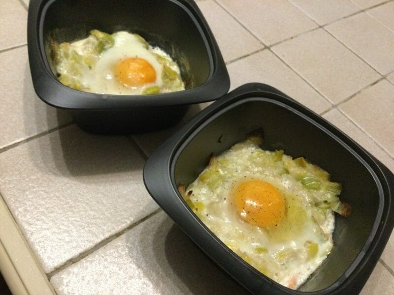 Cliquez pour zoomer ! Oeufs cocotte poireaux et saumon fumé Thermomix par chocolatitine