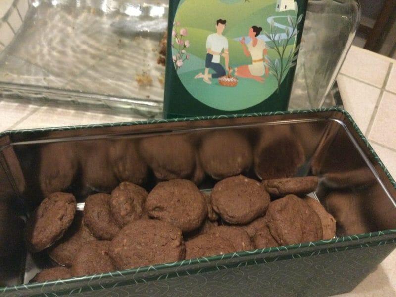 Cliquez pour zoomer ! Cookies aux 3 chocolats et noisettes Thermomix par chocolatitine