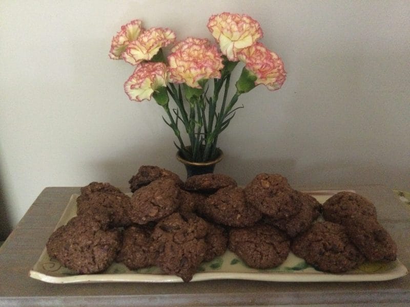 Cliquez pour zoomer ! Biscuits chocolat, raisins et noisettes Thermomix par chocolatitine